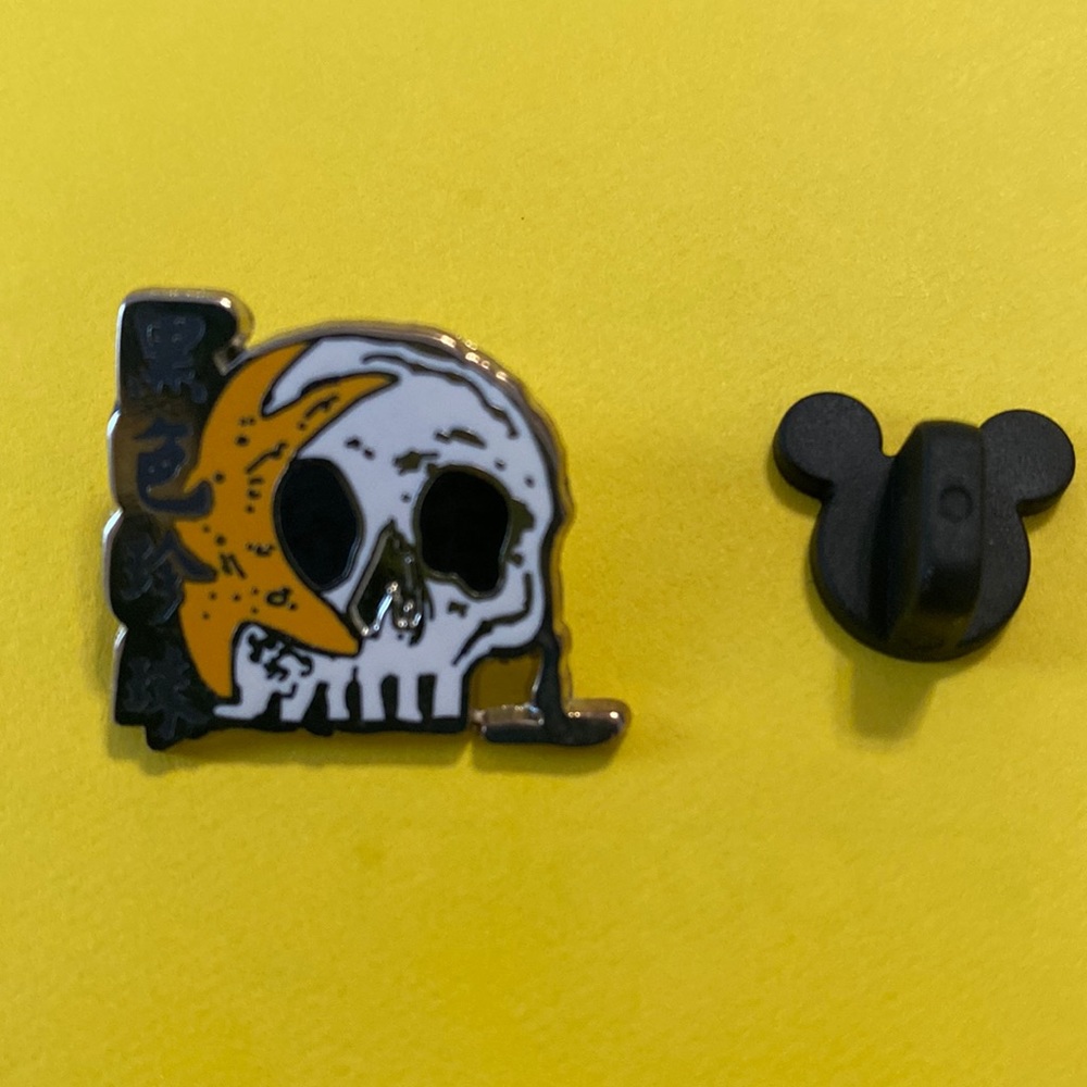 Disney Trading Pin, Skull